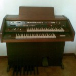 Scala organo Farfisa